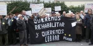150 personas reclaman a la Consejería de Vivienda el pago de los adeudos de las ayudas de rehabilitación