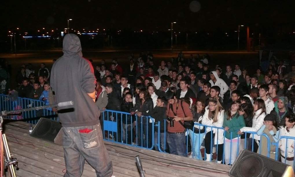2.000 personas participaron en la fiesta reivindicativa por la gestión pública del parque de Valdebernardo