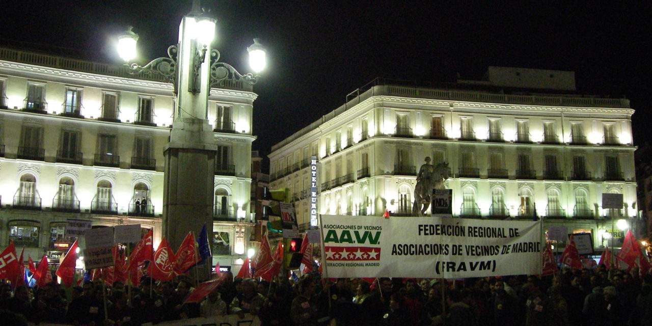 2.000 personas protestan por la privatización del Canal de Isabel II