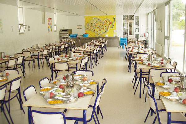 Al menos 9 niños de Leganés pueden ser expulsados del comedor escolar