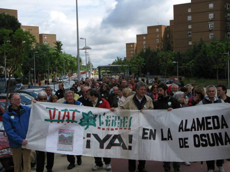 Alameda de Osuna se manifiesta por una ”auténtica Vía Verde”