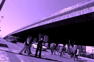 Arte y deporte para todos entre los pilares del Puente de Pacífico
