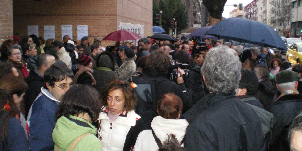 Carabanchel se vuelve a movilizar para demandar la contratación de un pediatra en General Ricardos