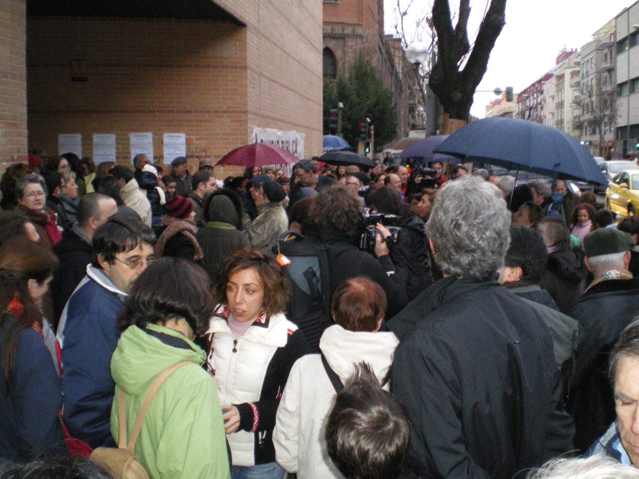 Carabanchel se vuelve a movilizar para demandar la contratación de un pediatra en General Ricardos