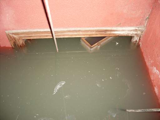 Ciempozuelos: decenas de viviendas sufren inundaciones de aguas fecales desde hace más de 10 años