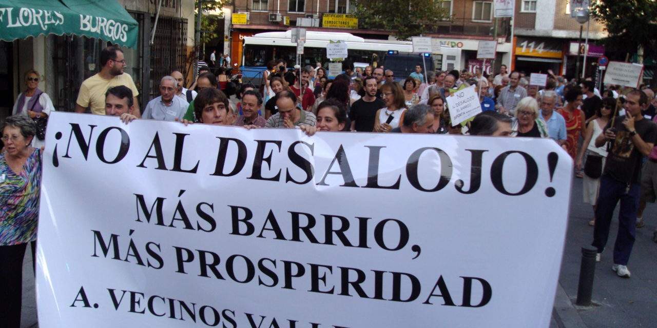 El Ayuntamiento de Madrid elude mediar con el Gobierno regional para impedir el desalojo de la AV Valle Inclán