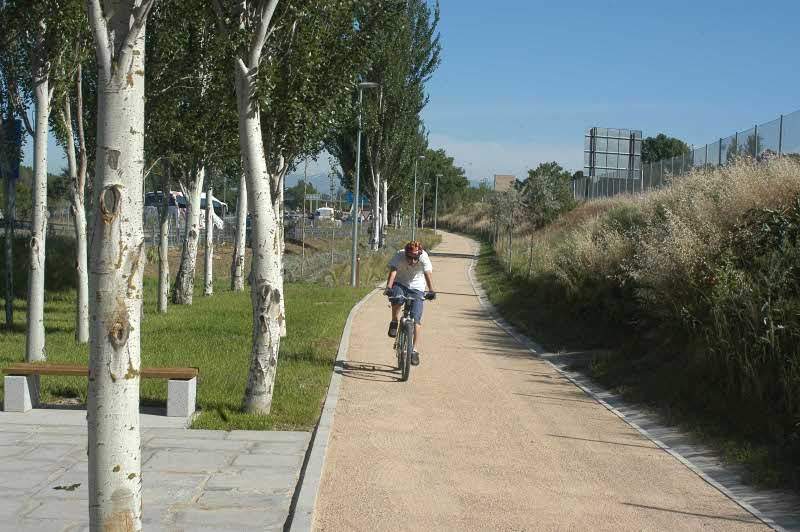 El Ayuntamiento de Madrid ”vampiriza” a las entidades vecinales y ecologistas en la inauguración de la Senda Real