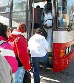 El Gobierno regional suprime la ruta escolar de 50 niños realojados