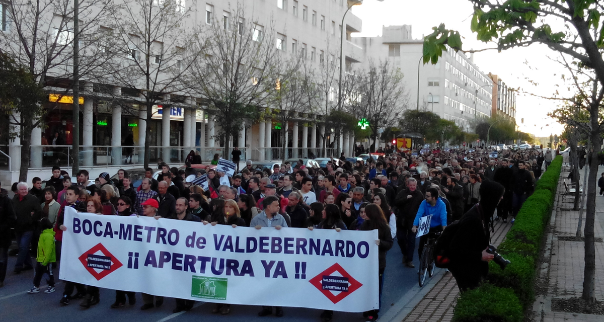 Exitosa movilización en Valdebernardo por la reapertura del acceso sur del metro