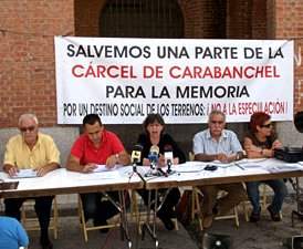 Garzón se interesa por el proceso de demolición de la cárcel de Carabanchel
