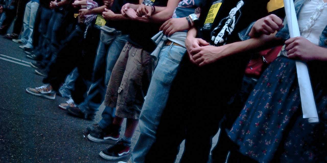 Jóvenes del movimiento vecinal crean su propio espacio de coordinación