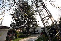 La AV Osa Mayor pide el urgente soterramiento de los cables de alta tensión en su barrio