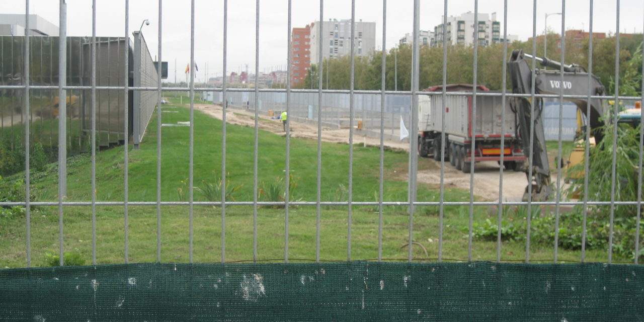 La Caja Mágica invierte en pistas de tenis de ”quita y pon”