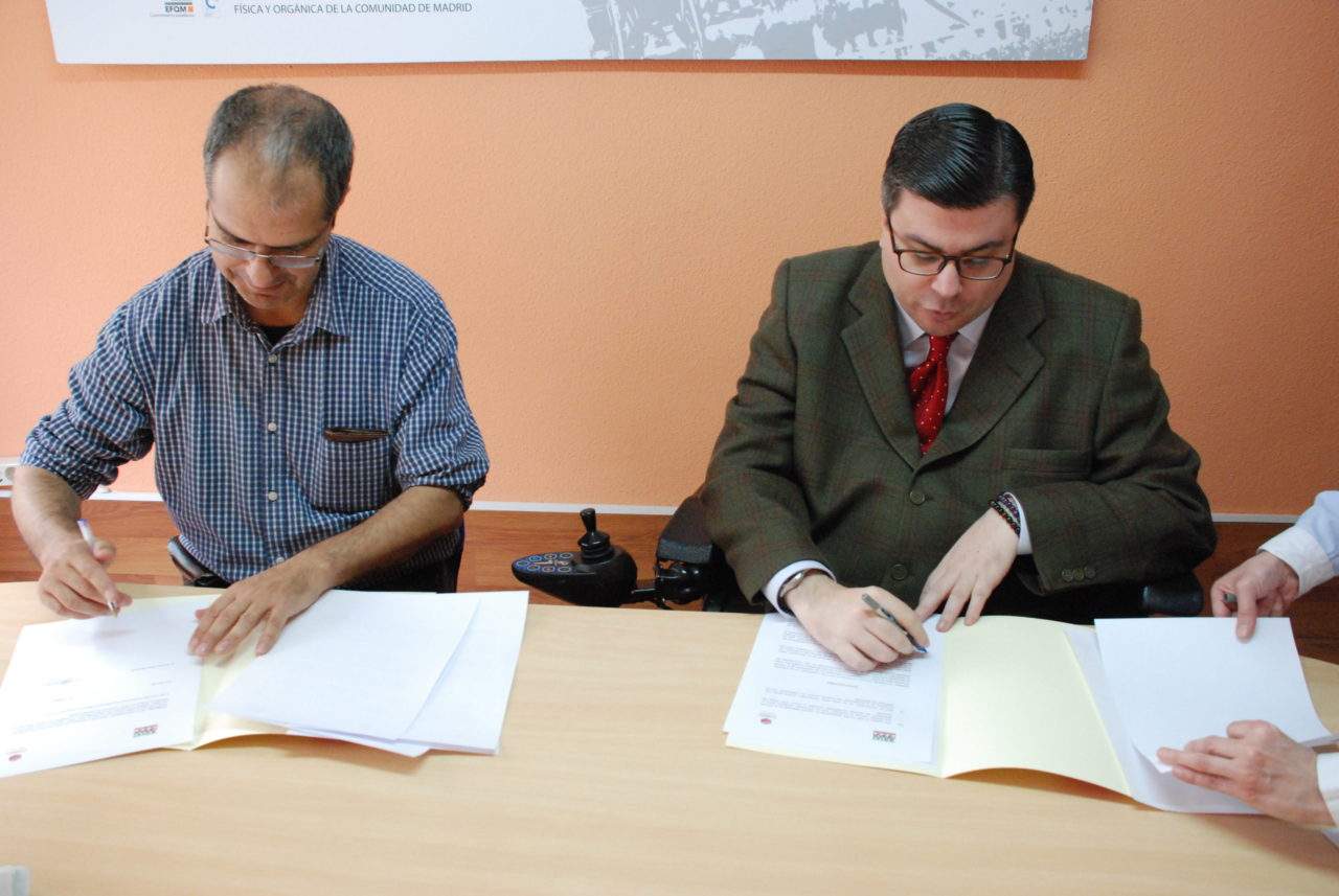 La FRAVM firma un acuerdo de colaboración para fomentar la accesibilidad y la supresión de barreras