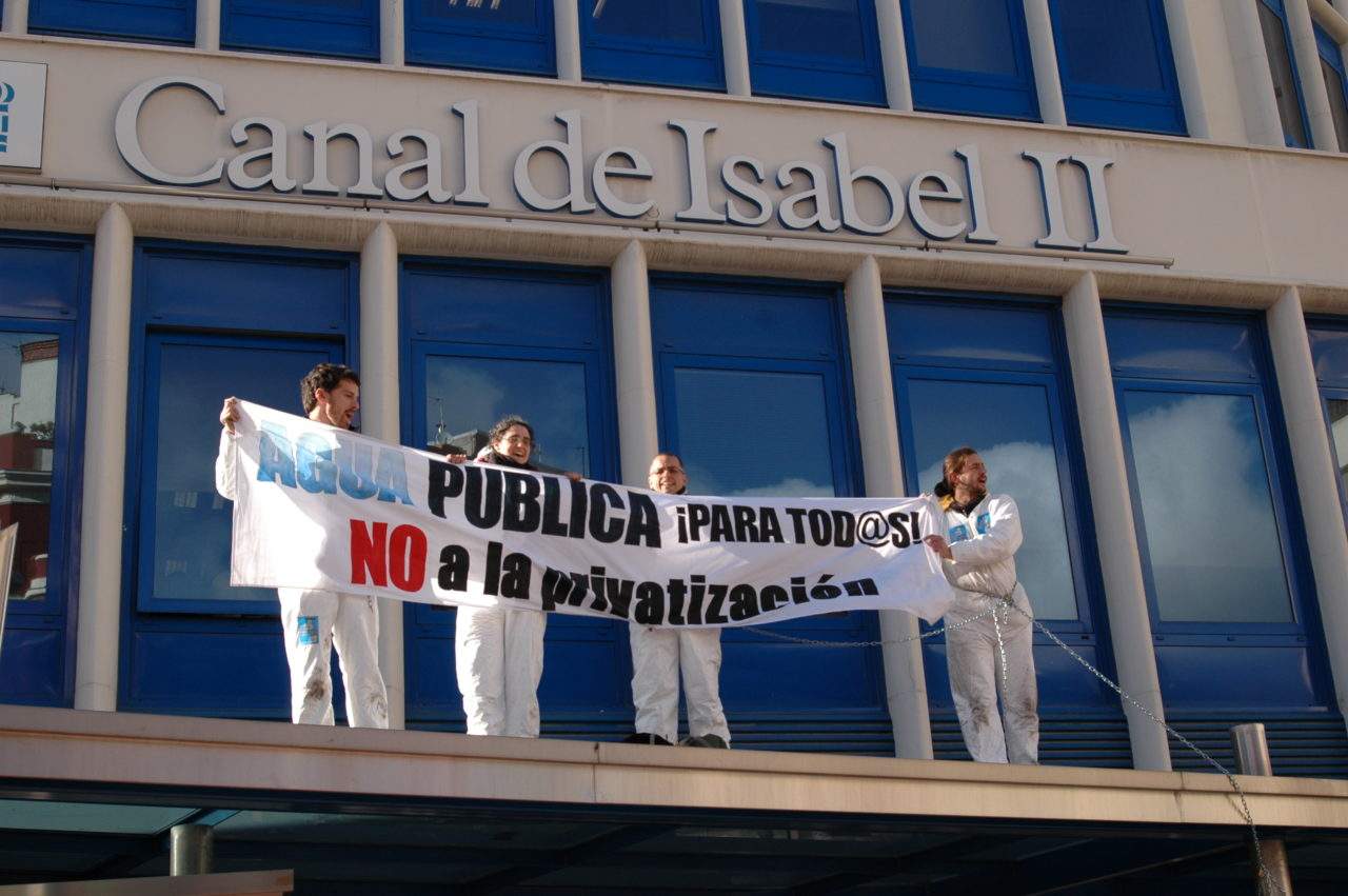 La Mesa del Agua exige al Gobierno regional los contratos sobre la privatización del Canal de Isabel II