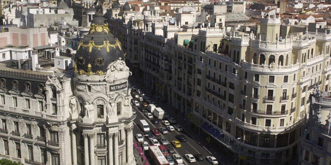 La celebración del centenario de la Gran Vía da la espalda a los vecinos de la zona