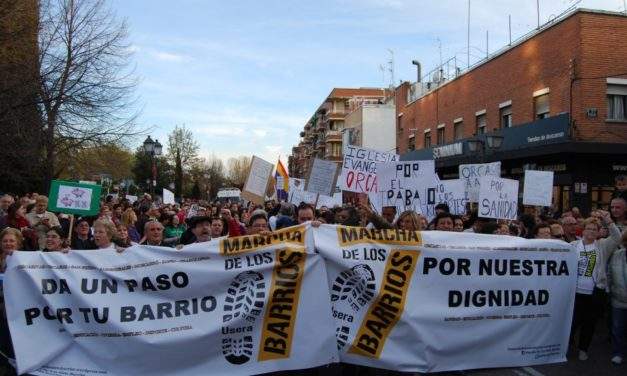 La marcha de los siete barrios desborda las calles de Usera
