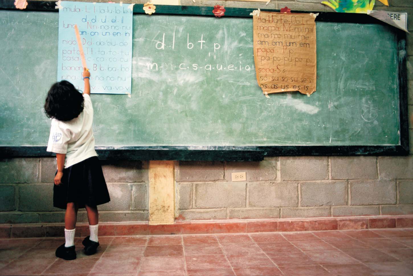 Las asociaciones vecinales, con la educación pública