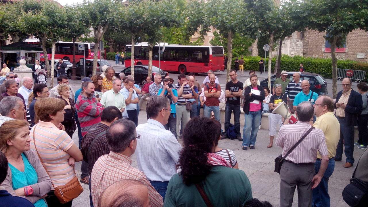 Las asociaciones vecinales de Alcalá de Henares, contra el Plan de Ajuste económico del Ayuntamiento