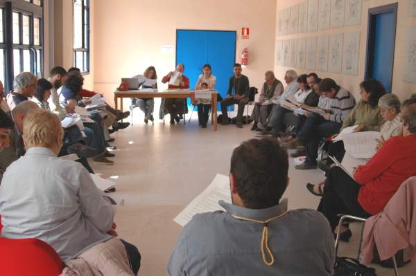 Las asociaciones vecinales de la región debaten su plan de trabajo para los próximos tres años