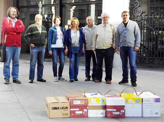 Las asociaciones vecinales presentan 15.000 alegaciones contra el nuevo crematorio de San Fermín