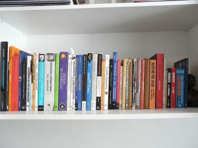 Las asociaciones vecinales rechazan la propuesta de captar voluntarios para trabajar en las bibliotecas de Madrid
