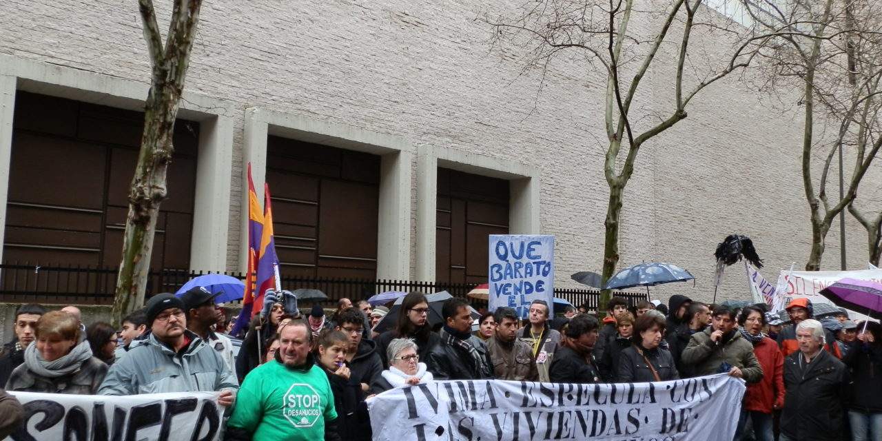 Las familias afectadas por la venta de viviendas del IVIMA piden el adelanto de la declaración de Ana Gomendio