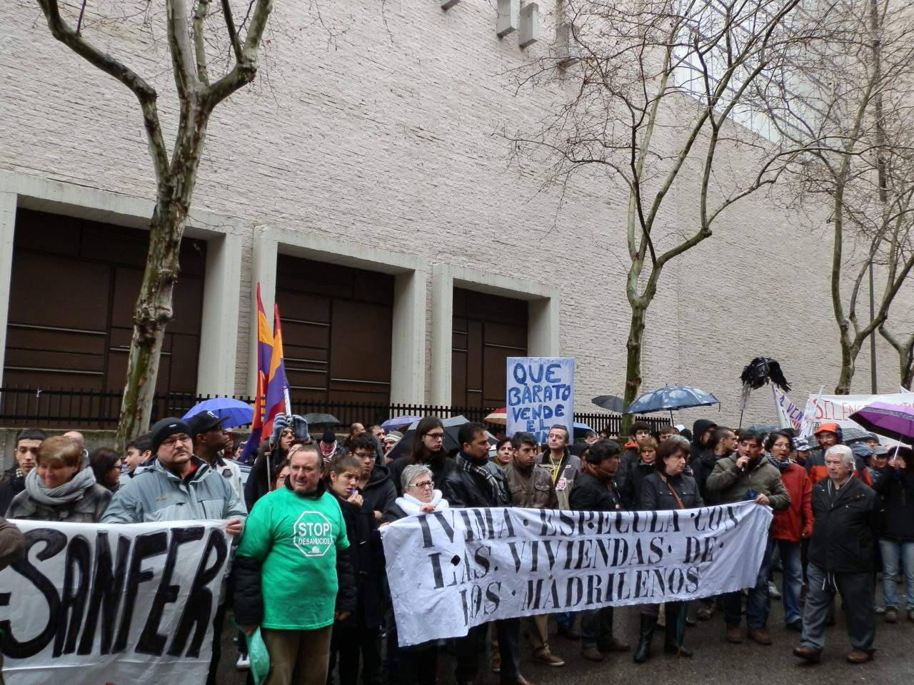 Las familias afectadas por la venta de viviendas del IVIMA piden el adelanto de la declaración de Ana Gomendio