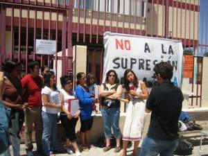 Las madres del colegio Severo Ochoa de Vicálvaro protestan por la supresión del transporte escolar