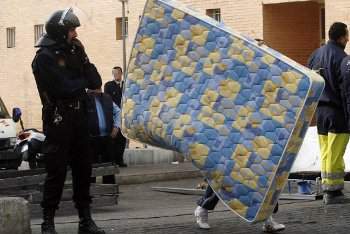 Las medidas sobre hipotecas propuestas por el Gobierno, ”una tirita para parar una hemorragia”