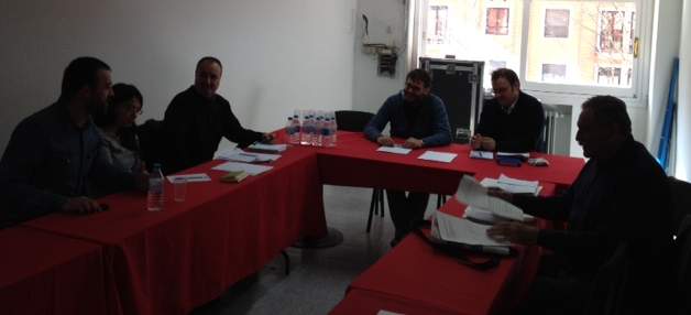 Las organizaciones que confluyen en el Encuentro Vecinal se dan cita con IU