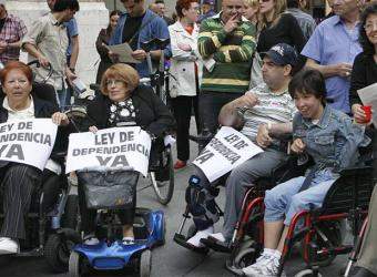 Más de 22.400 madrileños pendientes de recibir la ayuda de la Ley de Dependencia en Madrid