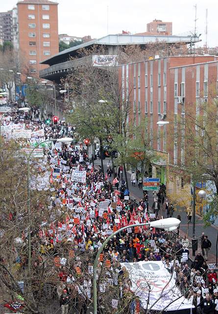 Miles de personas claman contra la privatización de la sanidad y los servicios públicos
