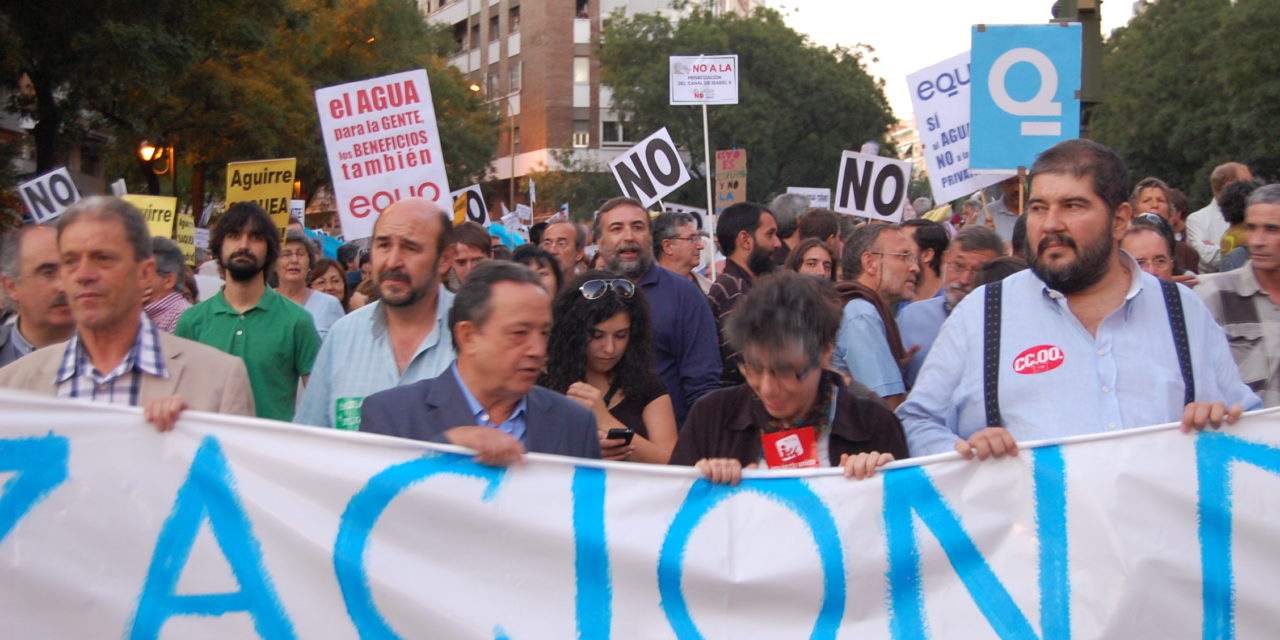 Miles de personas claman contra la privatización del Canal de Isabel II