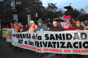 Miles de personas vuelven a marchar en Madrid contra la privatización de la sanidad pública