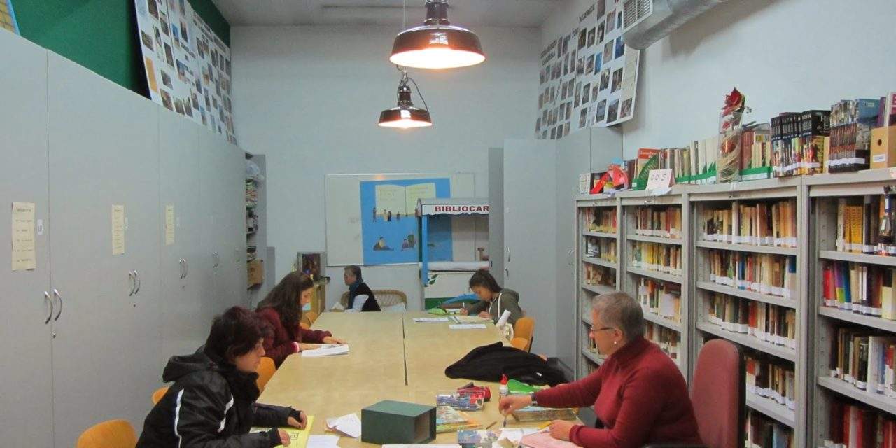 San Fermín exige la construcción de una biblioteca comprometida en 2008