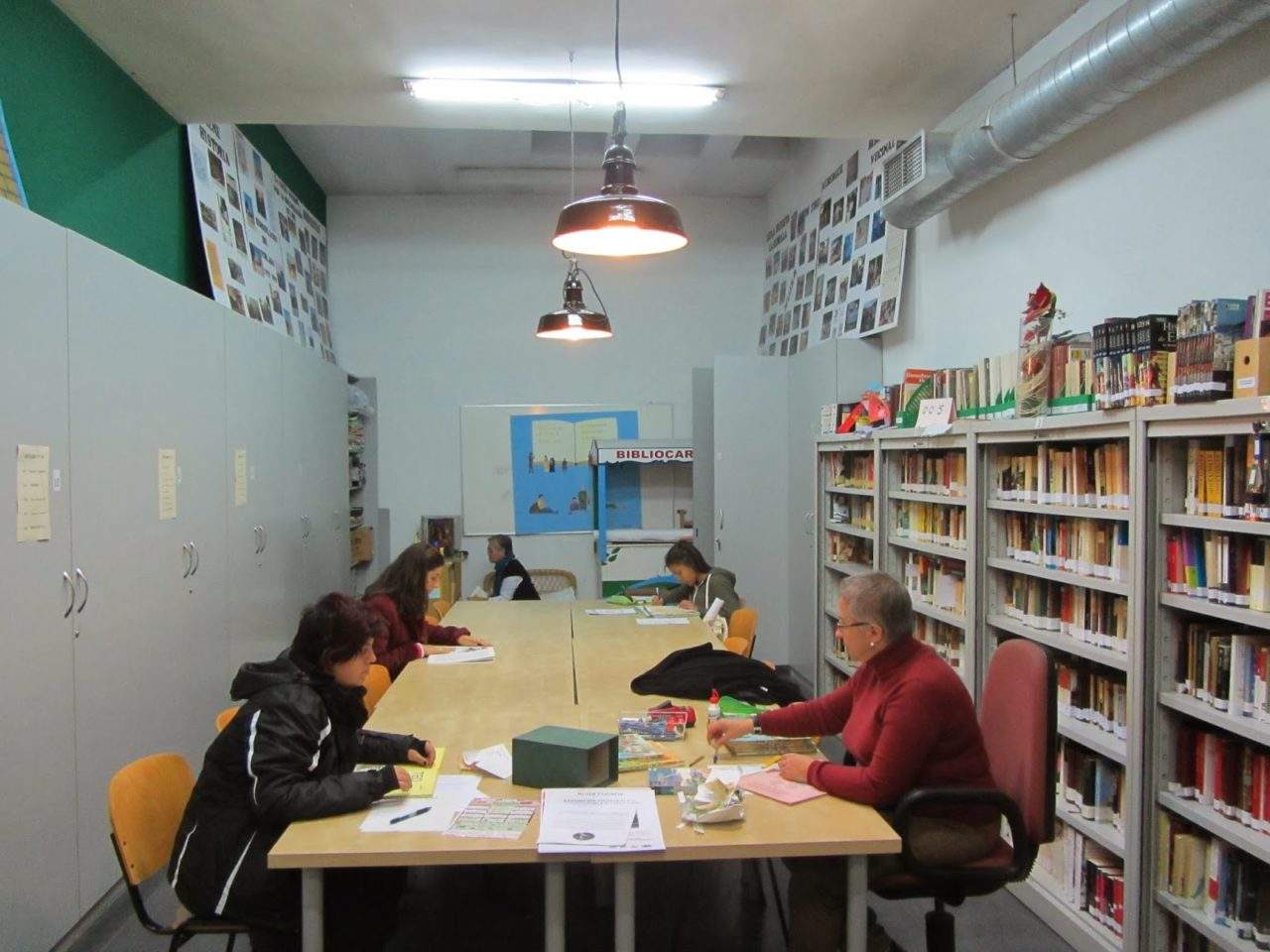 San Fermín exige la construcción de una biblioteca comprometida en 2008