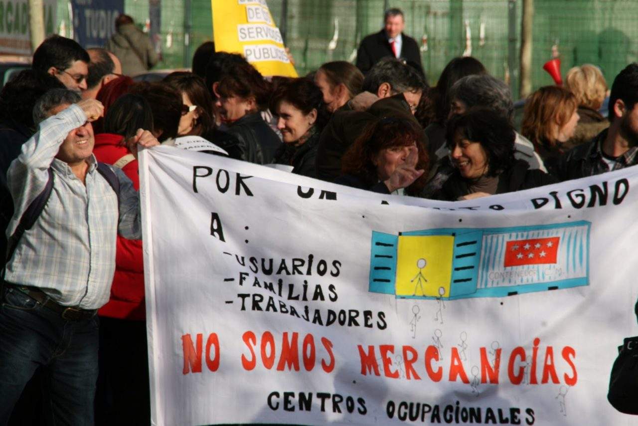 Tras 37 días de encierro… afectados por el cierre de los centros ocupacionales de discapacitados vuelven a salir a la calle
