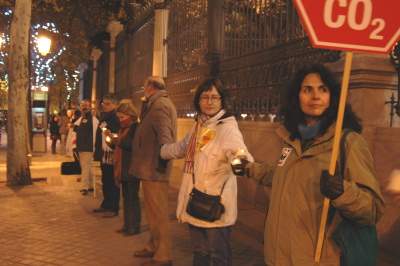 Un abrazo multitudinario por el medio ambiente para mover las conciencias de los dirigentes