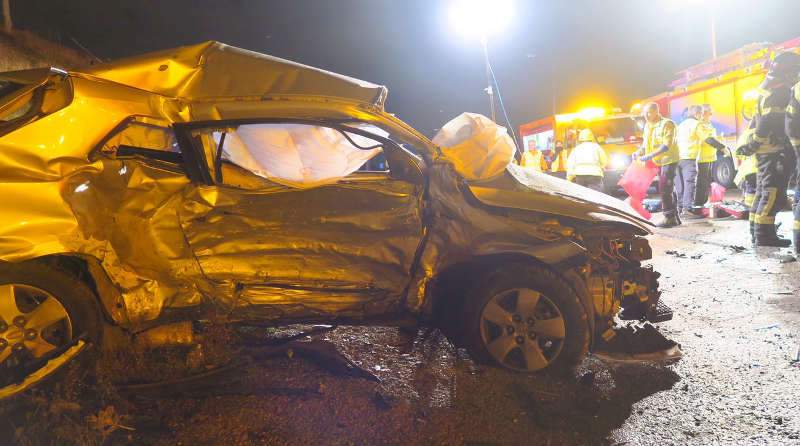 Un nuevo accidente mortal recuerda la necesidad de convertir en vía urbana toda la avenida de Los Rosales