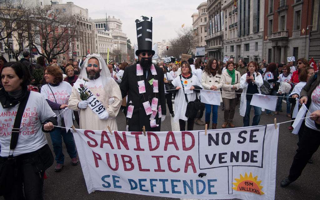 Una nueva marea exige la inmediata retirada del plan de ”sostenibilidad” del sistema sanitario