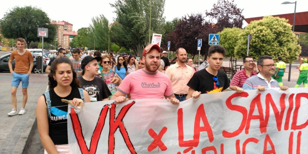 Varios centenares de personas reclaman en Vallecas mejorar los accesos al Hospital Infanta Leonor