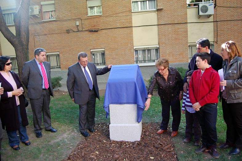 Villaverde rinde homenaje a Juan Hoyas