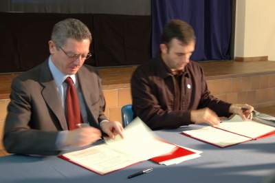 El alcalde de Madrid se compromete a construir equipamientos en Usera, Las Tablas y Montecarmelo