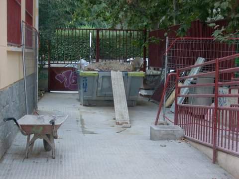 El alumnado del Parque Aluche no asistirá hoy a clase