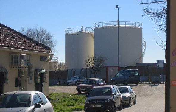 El final de los depósitos de queroseno, más cerca