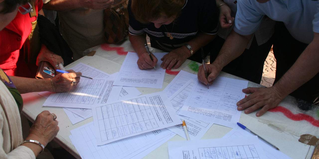 Firmas por un servicio de metro digno