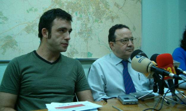 Francisco Caño presenta al nuevo presidente de la FRAVM, Nacho Murgui