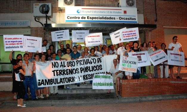 La consejería de Educación burla la protesta de los vecinos de Orcasitas
