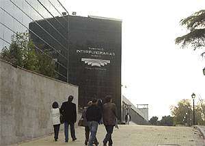 La Coordinadora de Carabanchel exige la inmediata paralización de la actividad del tanatorio de San Isidro
